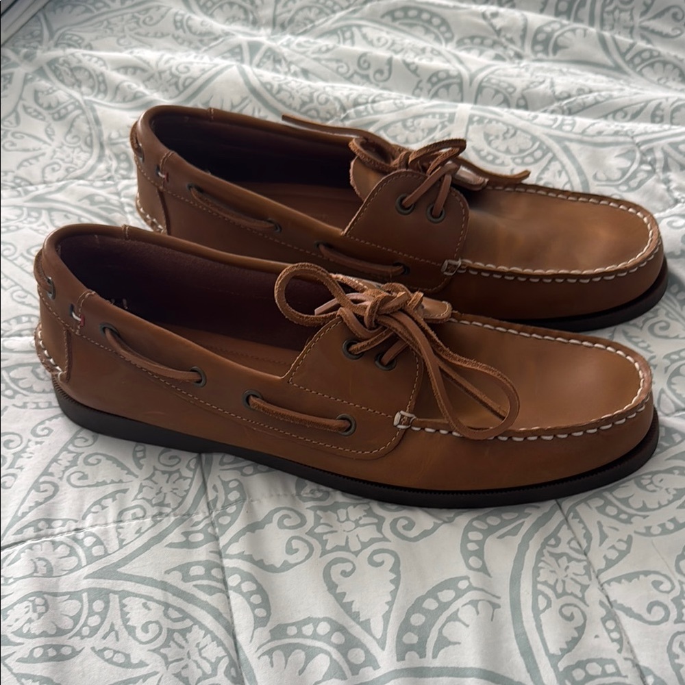 Tommy Hilfiger Brown Leather Boat Shoes Moccasin Style